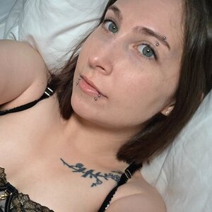 Aleena Laced