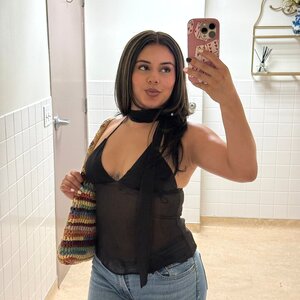 Sweet Sm1rks | Thick Sexy Latina Pics