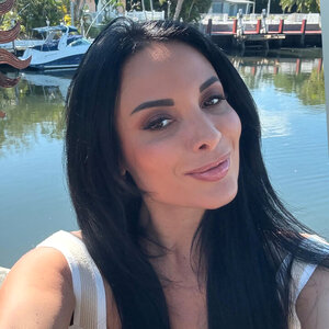 Anissa Kate