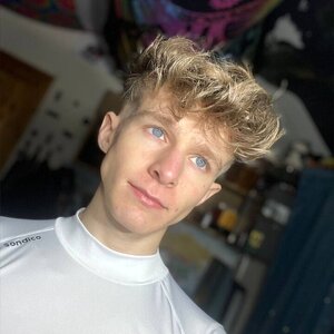 Aiden_official (18+)