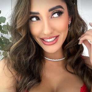 Chloe Amour TV