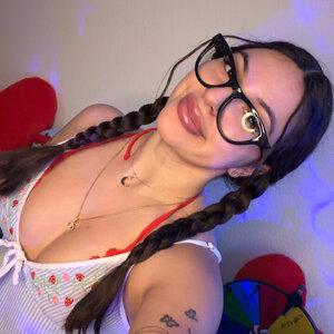 Goddess Pixie 😈🧎🏻