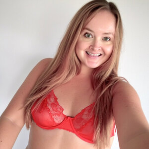 Fiona Mae