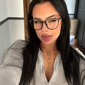 Lara Büttner 🐱😈