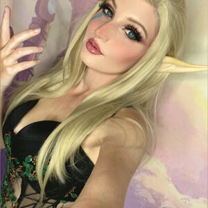Alrevia (Dark Lady)