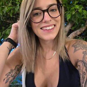 Innocent Hotwife XXX (NO PPV)