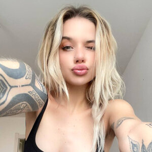 Alt Barbie💕🕷️