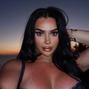 Mia 🍒