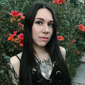Lola Sparks