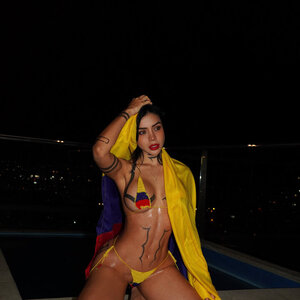 GODDESS DELETTRAA 🔥🍑 JUICY LATINA