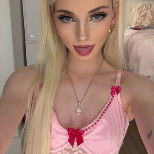 Chlo 🎀 your fav egirl <3