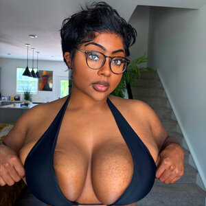 IG: Monalisacandy