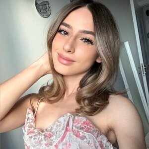 AMELIA ☀️✨ Shy&Gorgeous
