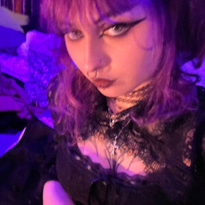 Alisha Victoria Raven