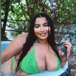 xoCurvybee