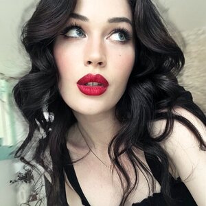 Evelyn Claire