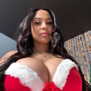 Nikki Michelle 🩷