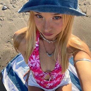 Goddess Kaylee💫👼🏼🍯✨👣