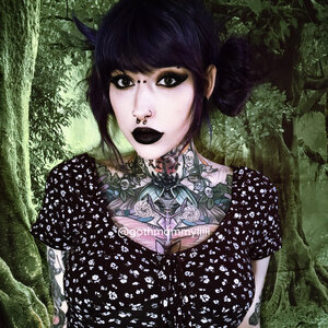 Goth M0mmy Lilli