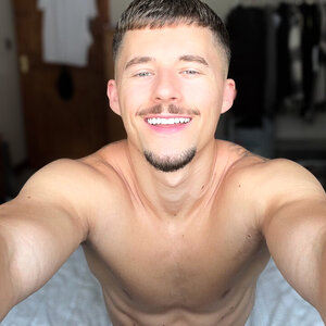 Chris 🍆 Top 0.6%