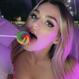 Miki Lollipop