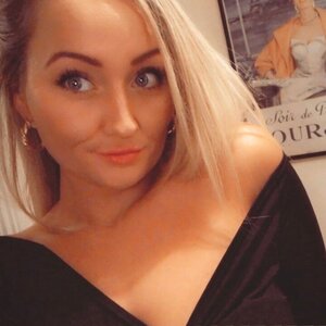 Chorley Clover 🔞 British Mum 🖤 VIP PAGE