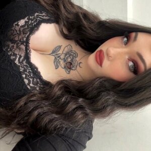 𝐊𝐚𝐭 𝐑𝐨𝐬𝐞 🌹